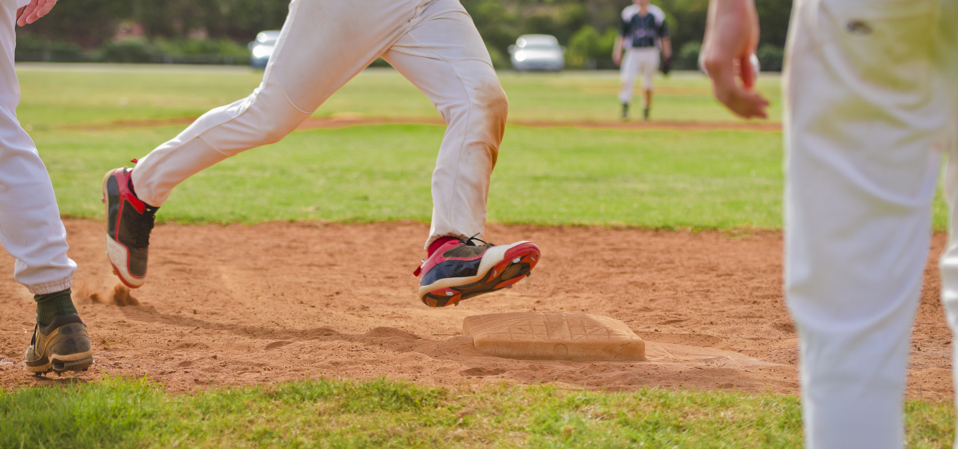 Baseball player running the bases