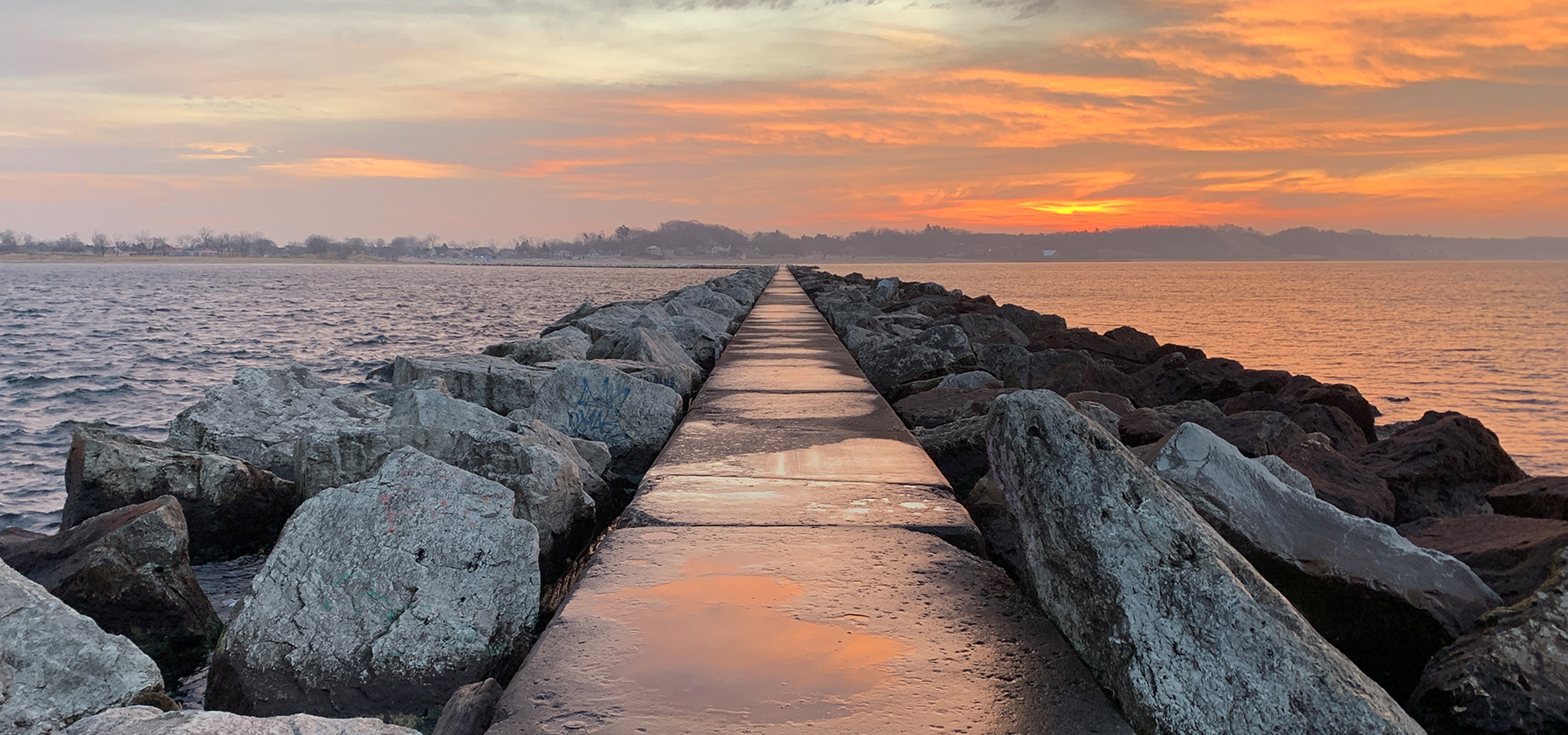Pere Marquette Beach boardwalk to lighthouse